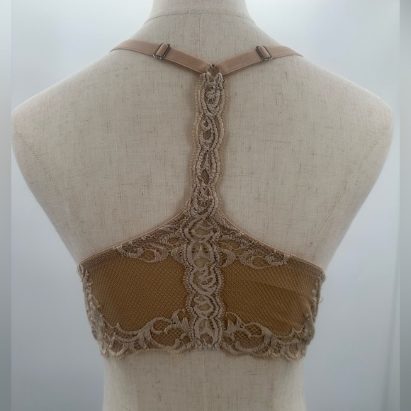 Natori Other - Natori Nude/Beige Racerback lacy bra 34DDD
